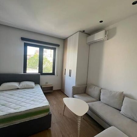 Central Studio Tirana Kültér fotó